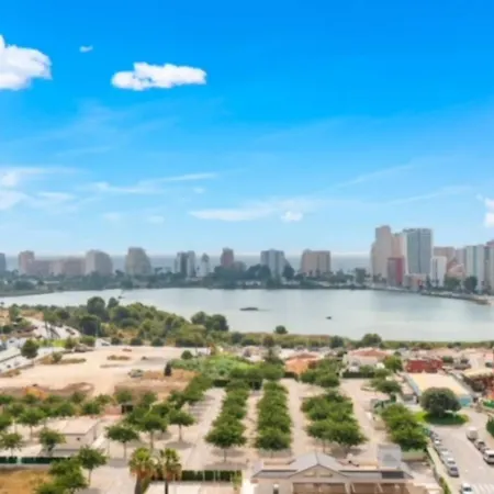 H&m Con Padel, Piscina Y Vistas Al Mar