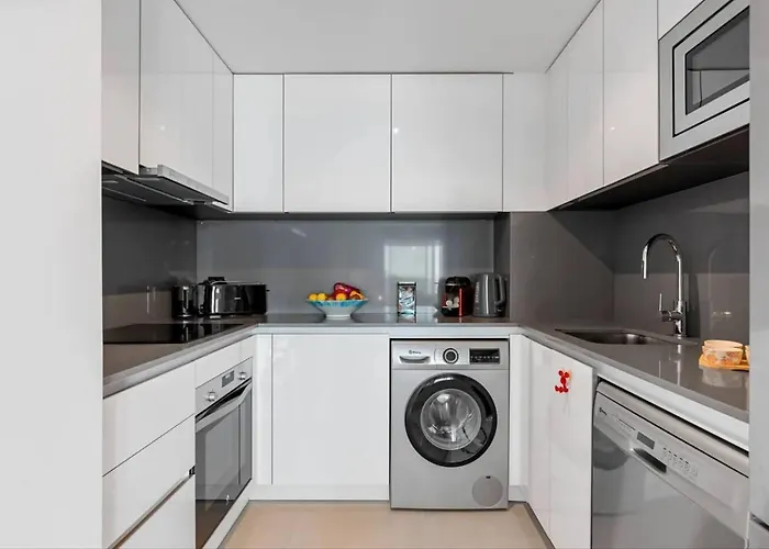 H&m Con Padel, Piscina Y Vistas Al Mar